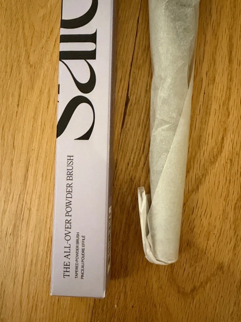 NEW Saie All-Over Powder Brush